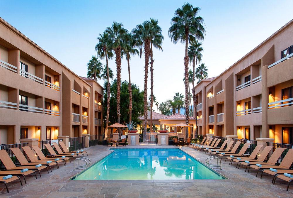 Hotel Courtyard By Marriott Palm Springs Extérieur photo