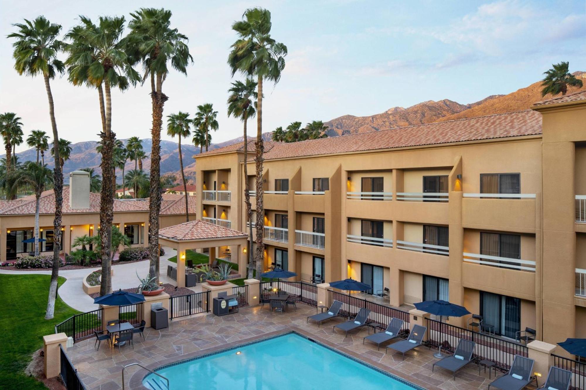 Hotel Courtyard By Marriott Palm Springs Extérieur photo