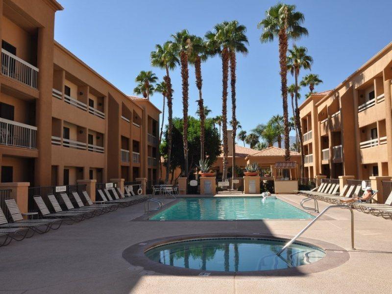 Hotel Courtyard By Marriott Palm Springs Extérieur photo