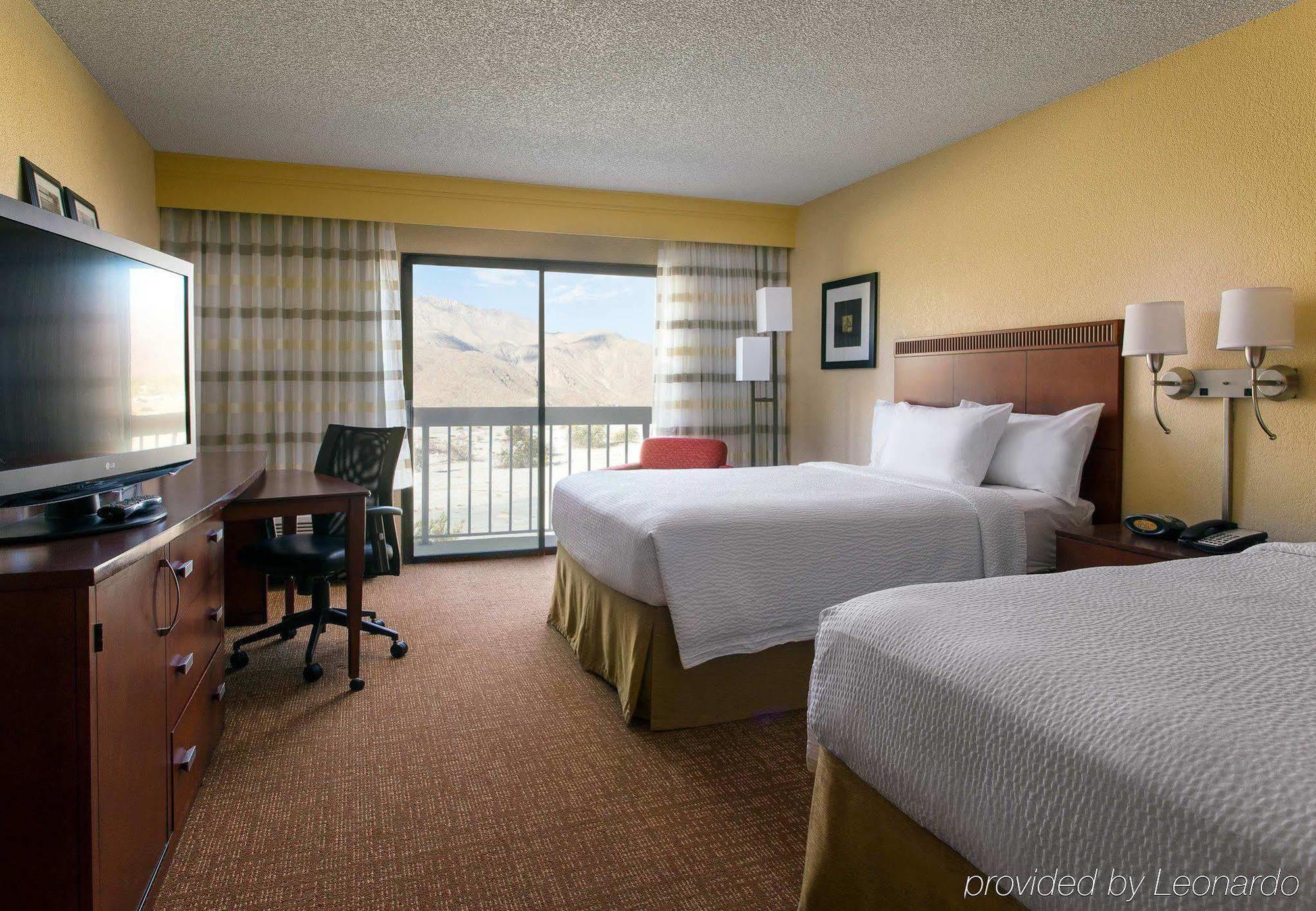 Hotel Courtyard By Marriott Palm Springs Extérieur photo