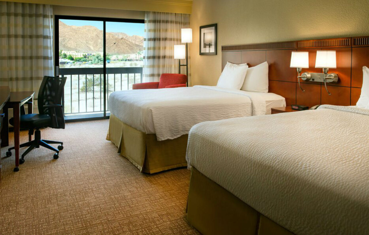 Hotel Courtyard By Marriott Palm Springs Extérieur photo